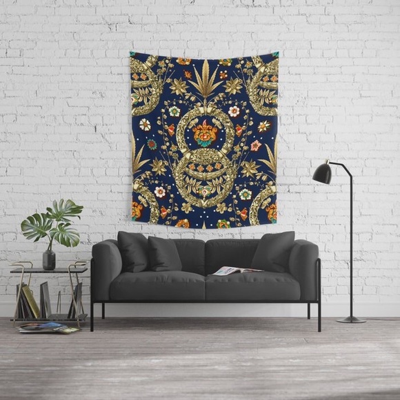 Brand New Floral Wall Pattern Tapestry - Picture 1 of 2